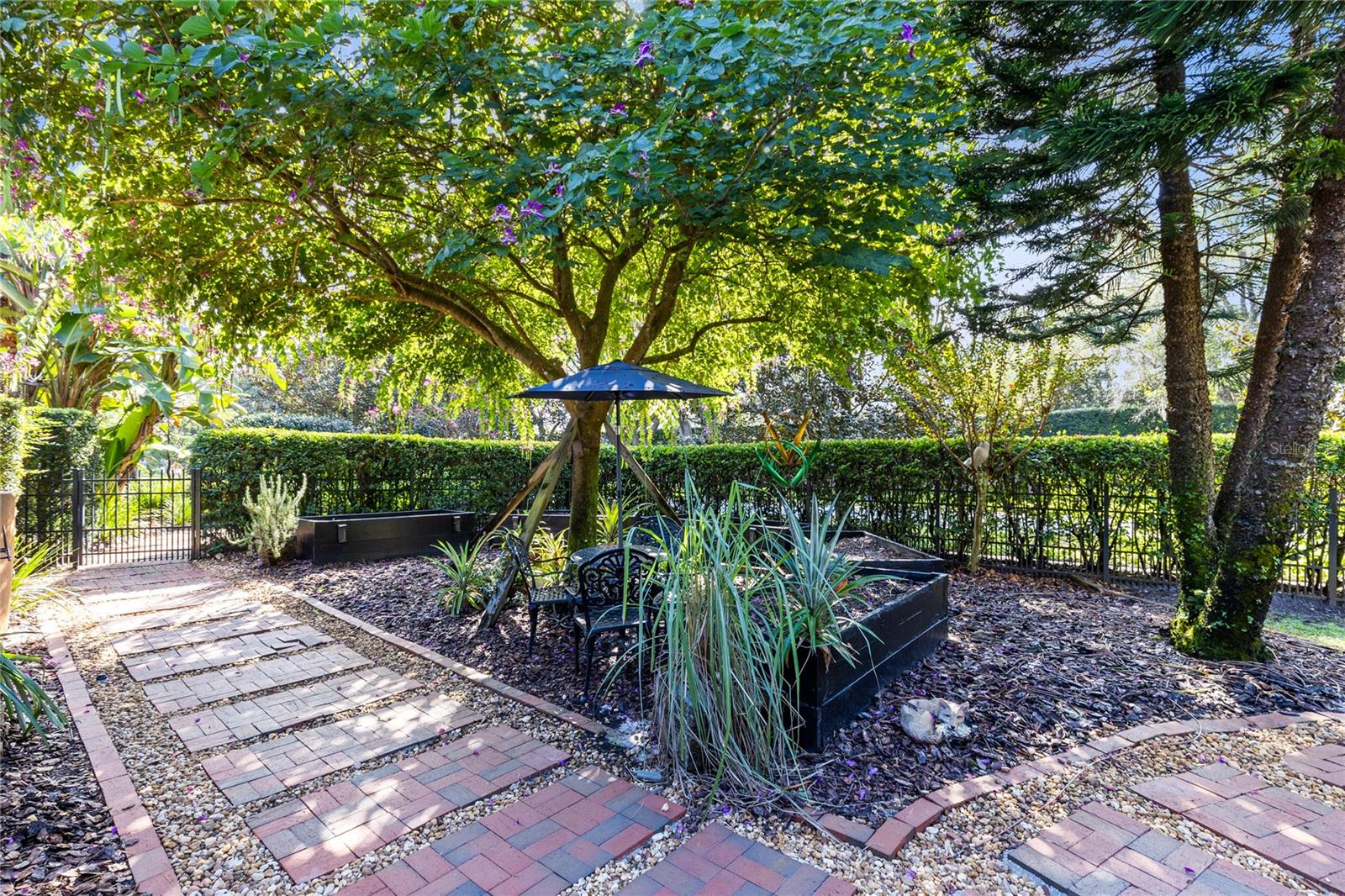 Image 38 of 43 For 699 Bear Paw Court