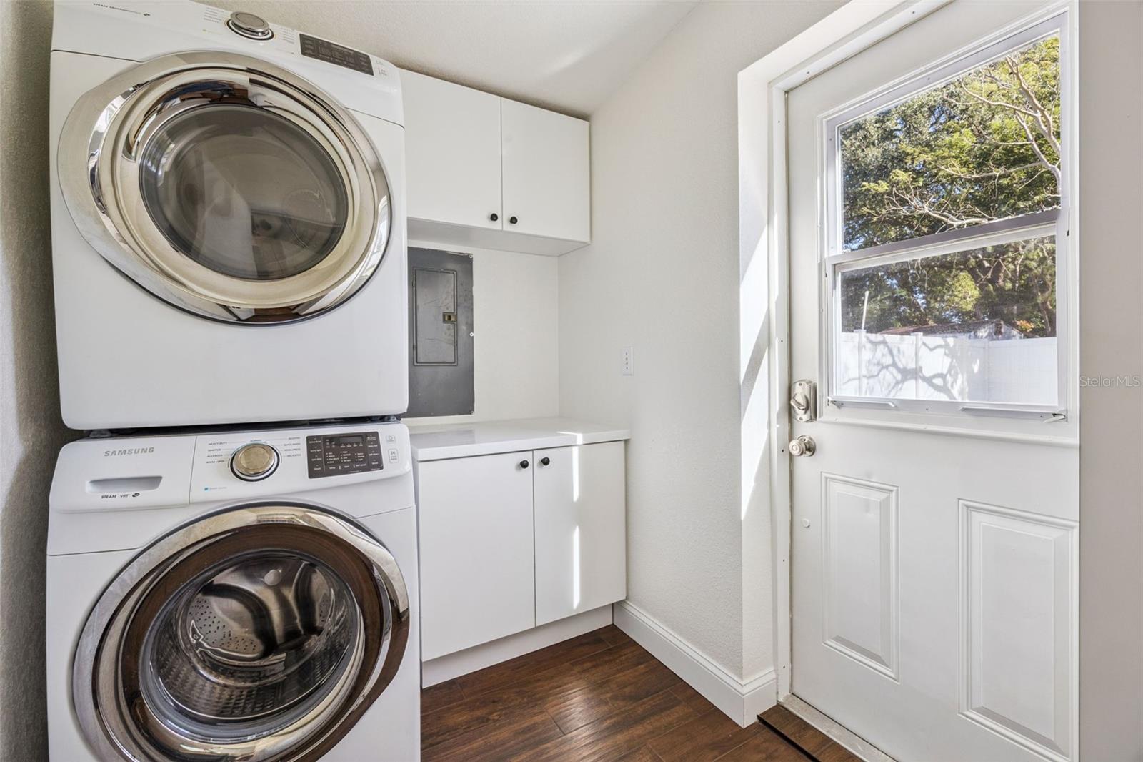 Image 28 of 41 For 7413 Matchett Road