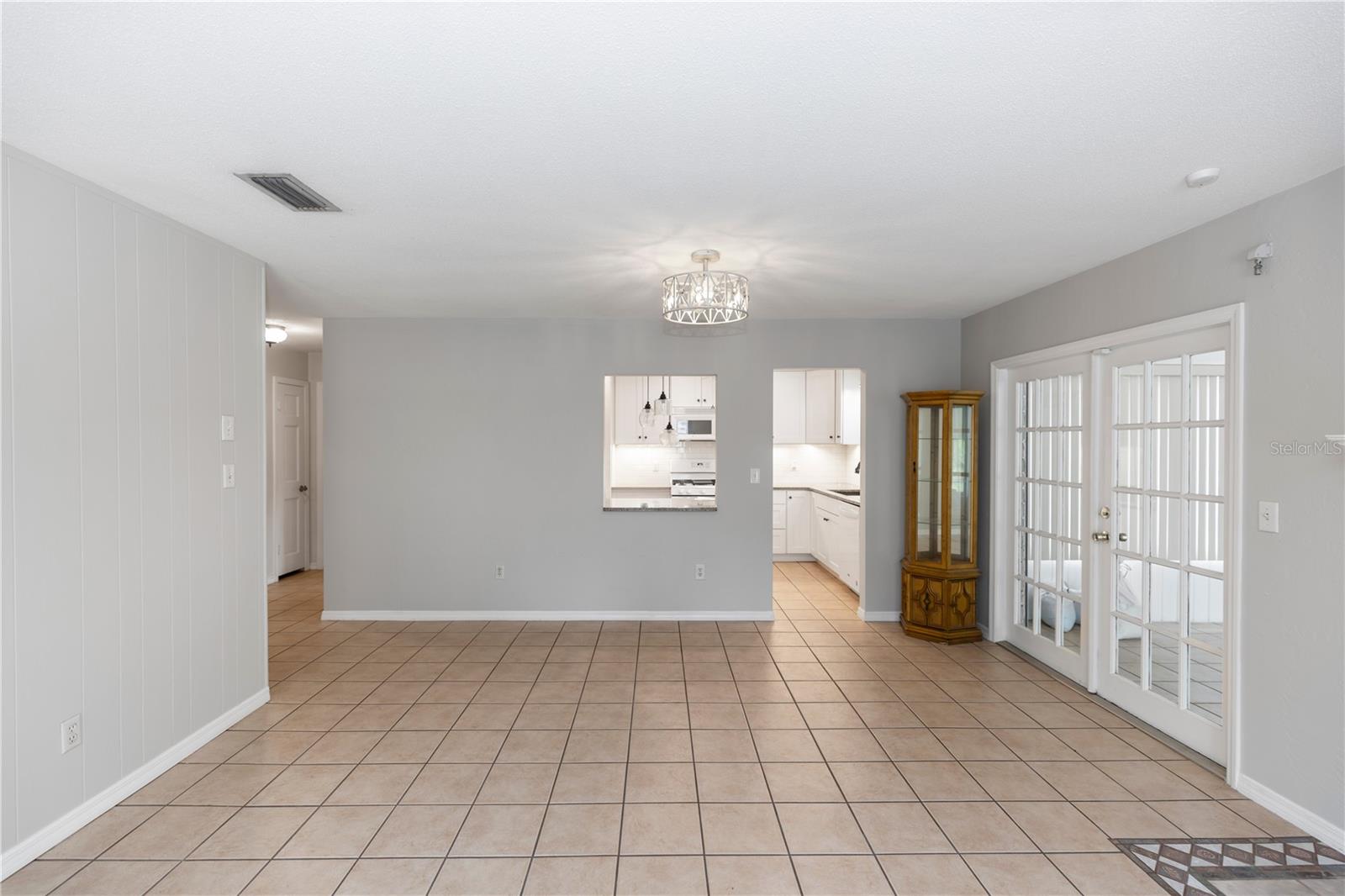 Image 10 of 23 For 820 Hill Avenue 40