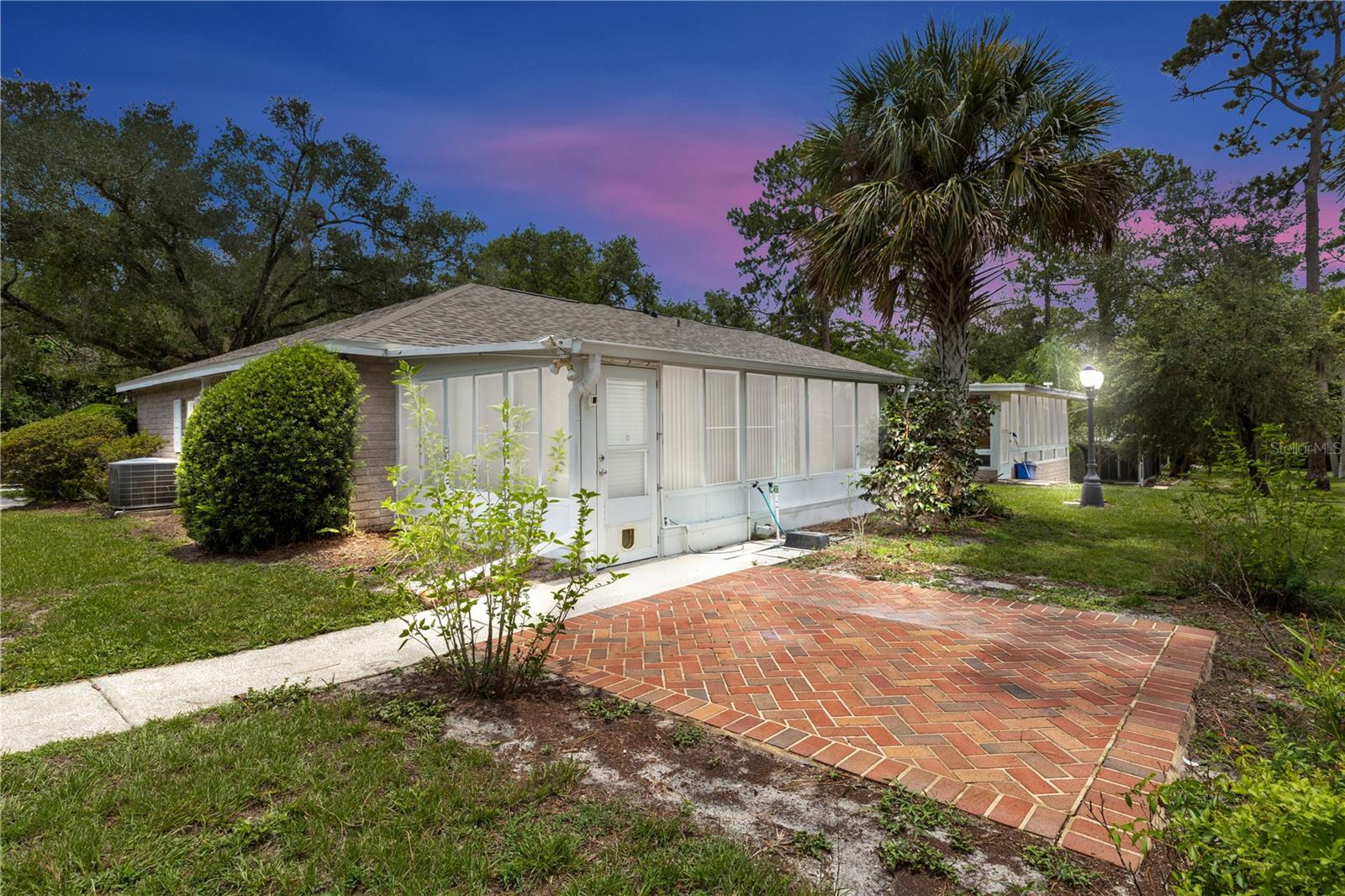 Image 18 of 23 For 820 Hill Avenue 40