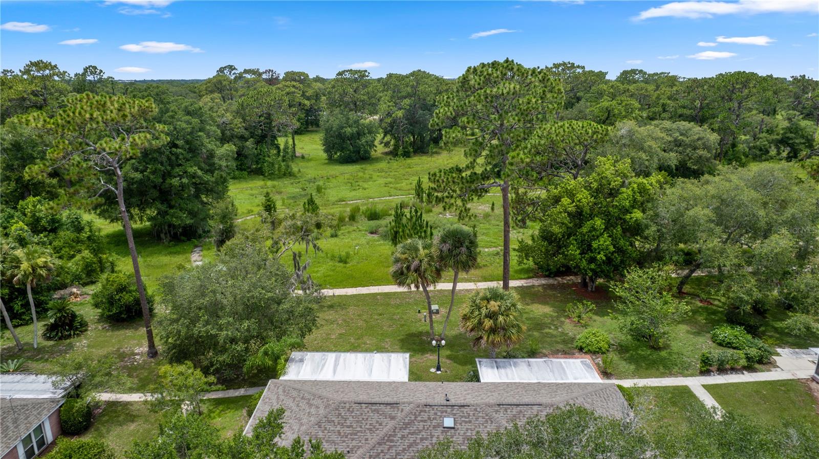 Image 19 of 23 For 820 Hill Avenue 40