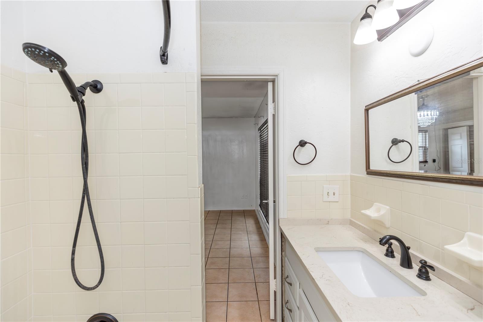 Image 7 of 23 For 820 Hill Avenue 40