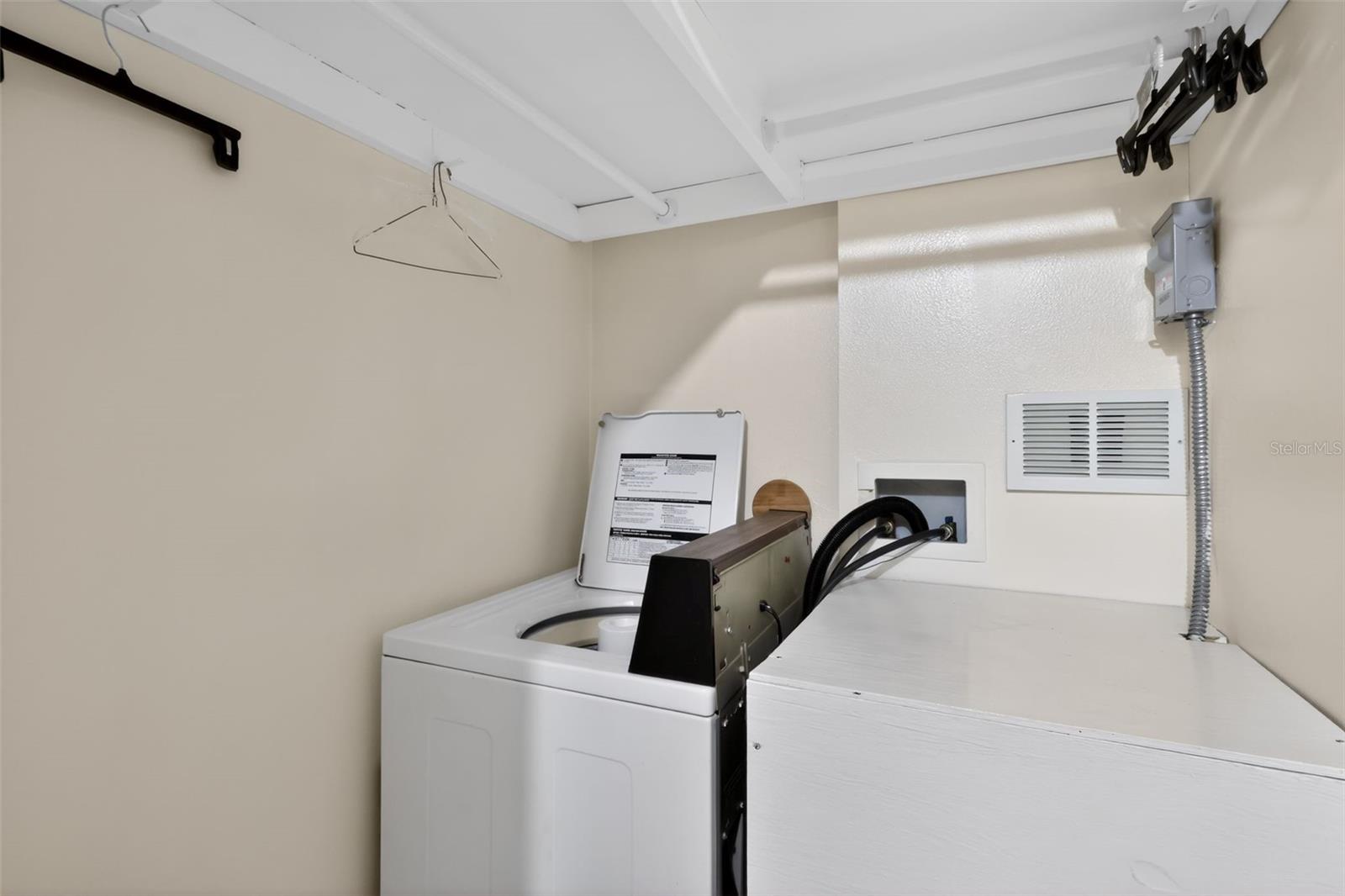 Image 13 of 17 For 3050 Plaza Terrace Drive 3050