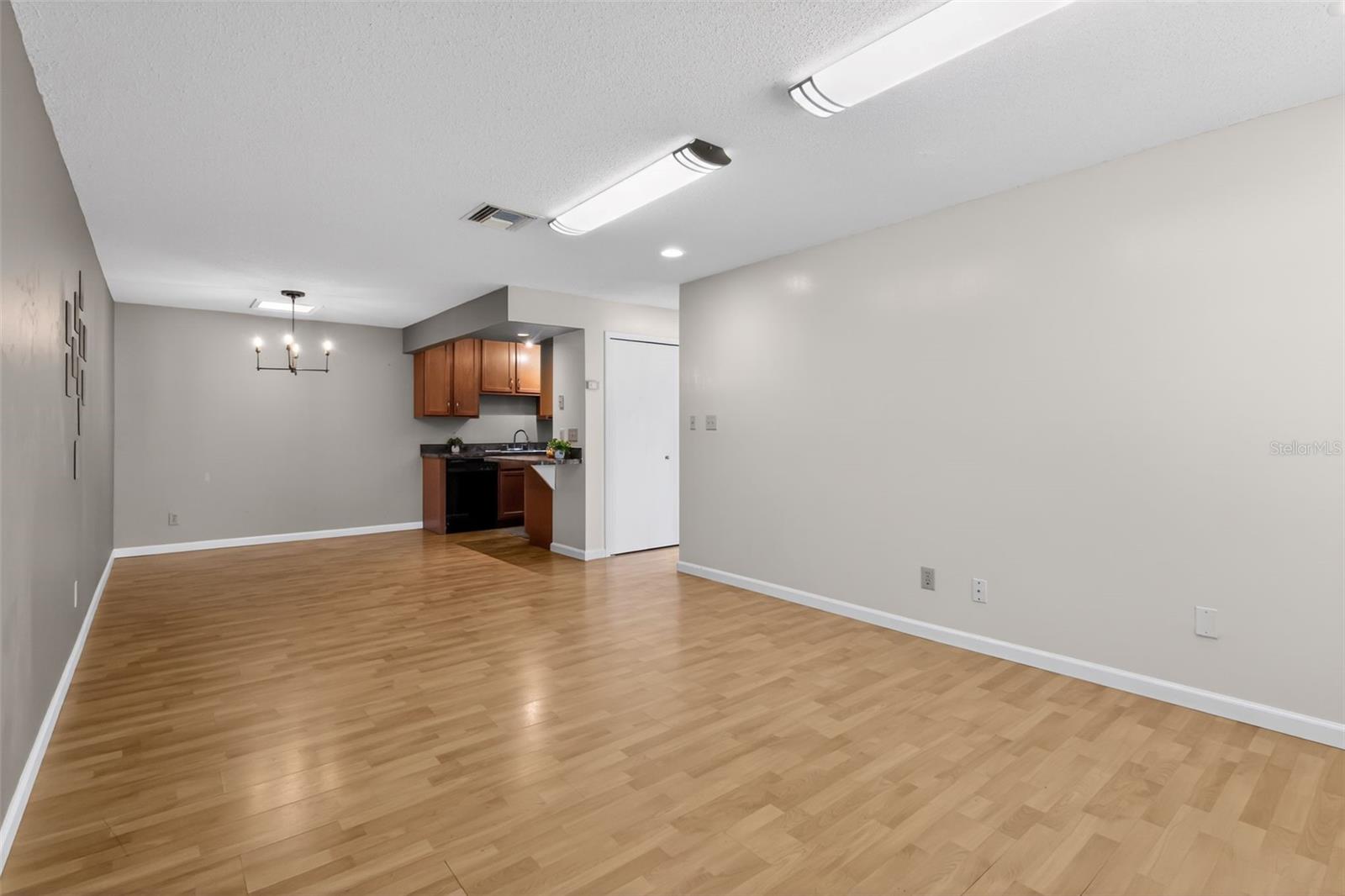 Image 6 of 17 For 3050 Plaza Terrace Drive 3050