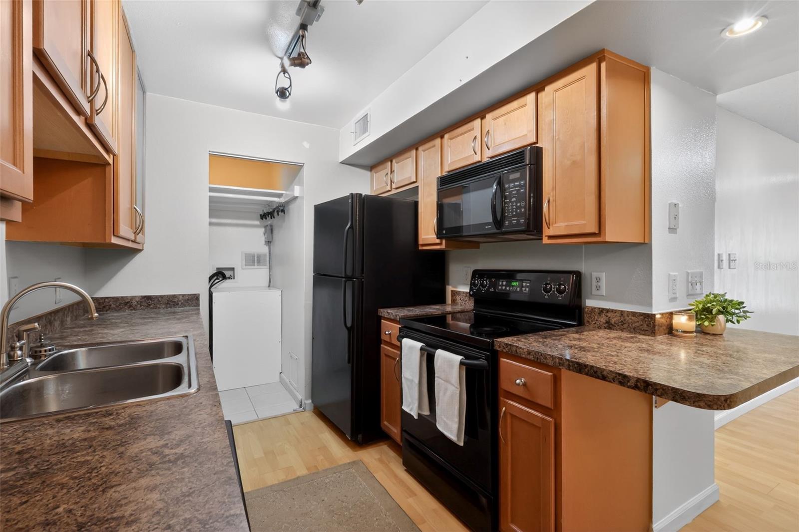 Image 8 of 17 For 3050 Plaza Terrace Drive 3050