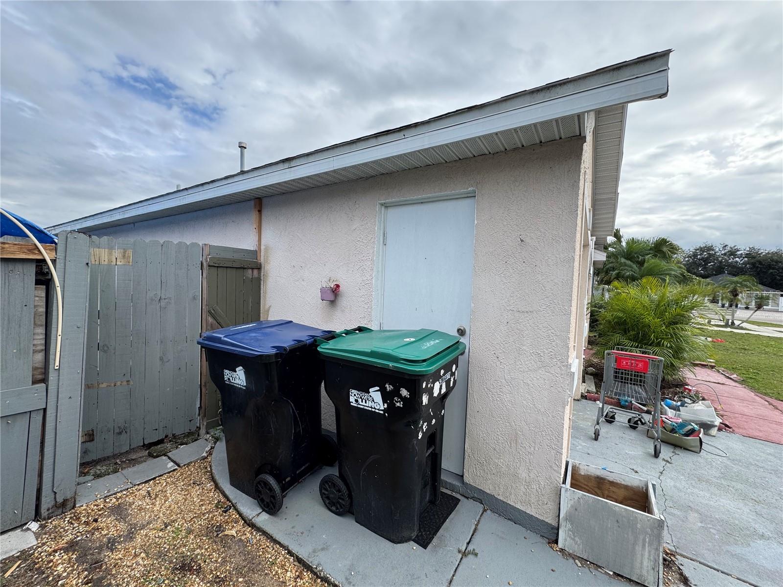 Image 3 of 4 For 3145 Pineda Drive