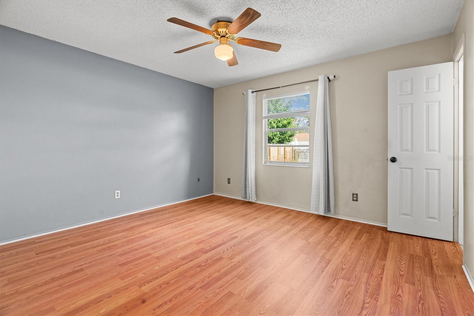 Image 7 of 29 For 2935 Colorado Avenue