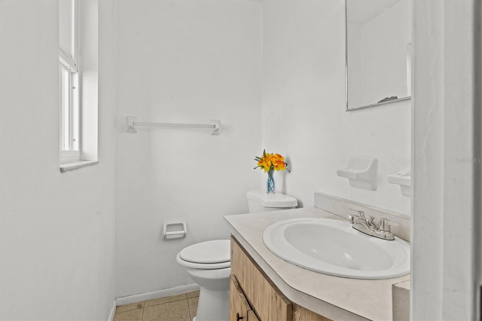 Image 9 of 29 For 2935 Colorado Avenue