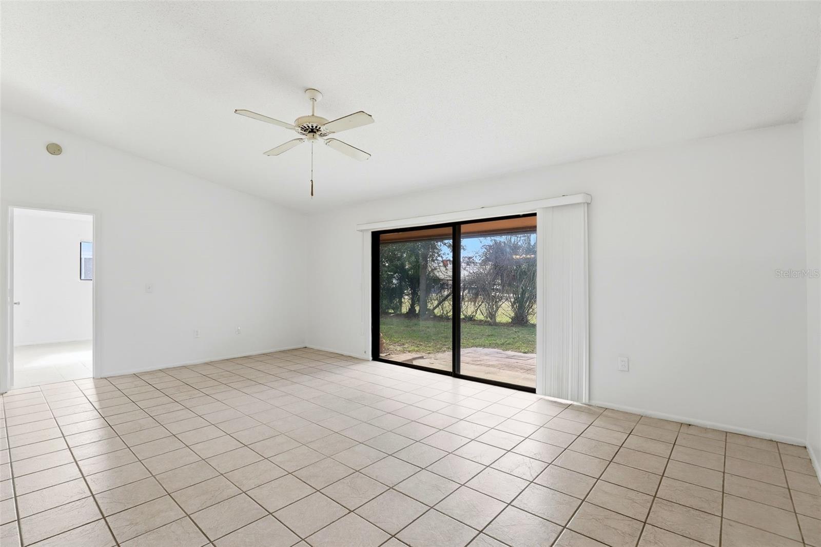 Image 11 of 30 For 1056 Soria Avenue