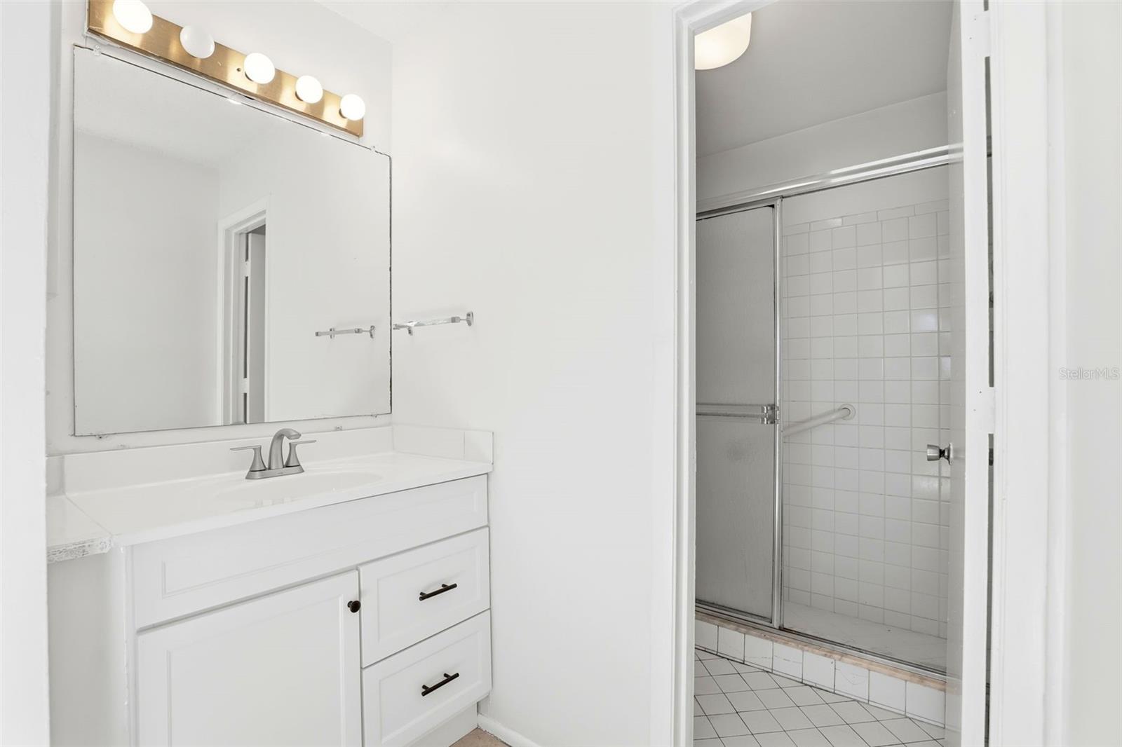 Image 20 of 30 For 1056 Soria Avenue