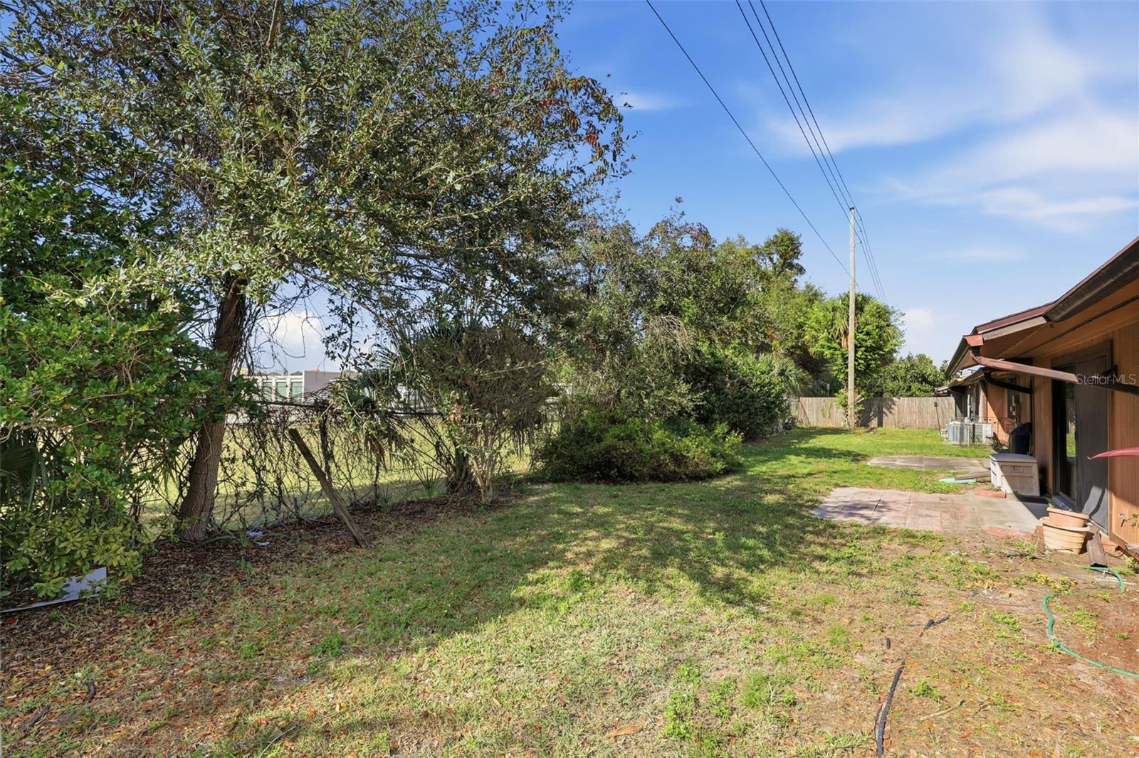 Image 28 of 30 For 1056 Soria Avenue