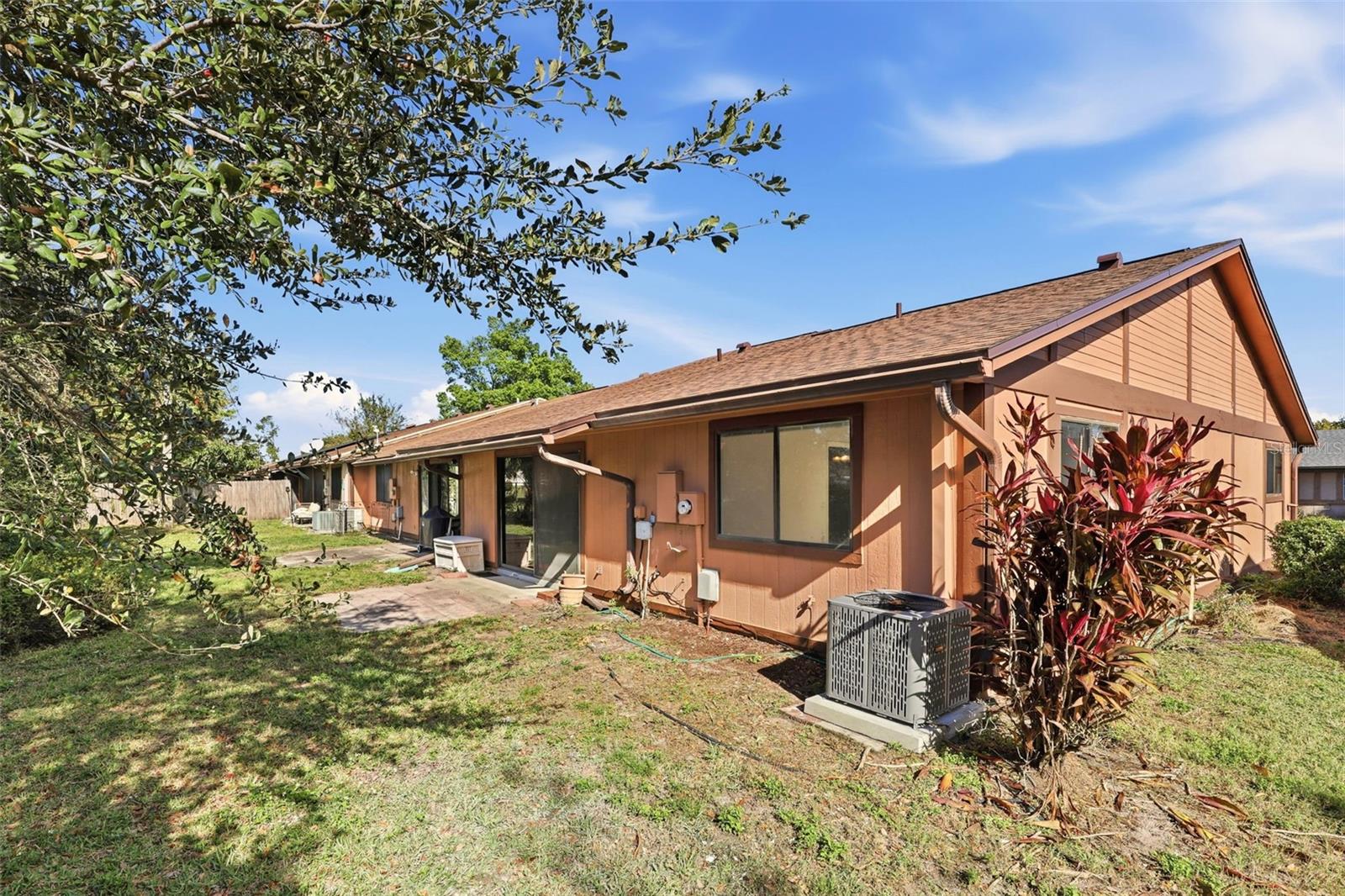 Image 29 of 30 For 1056 Soria Avenue