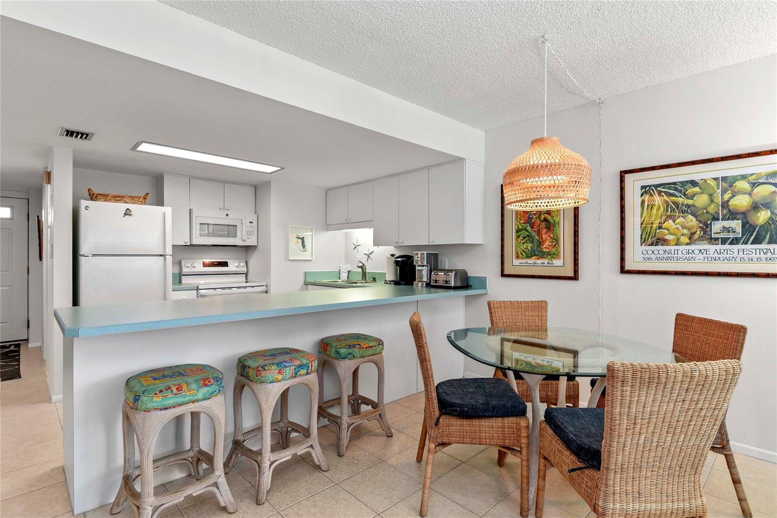 Image 17 of 40 For 4811 Saxon Drive B101