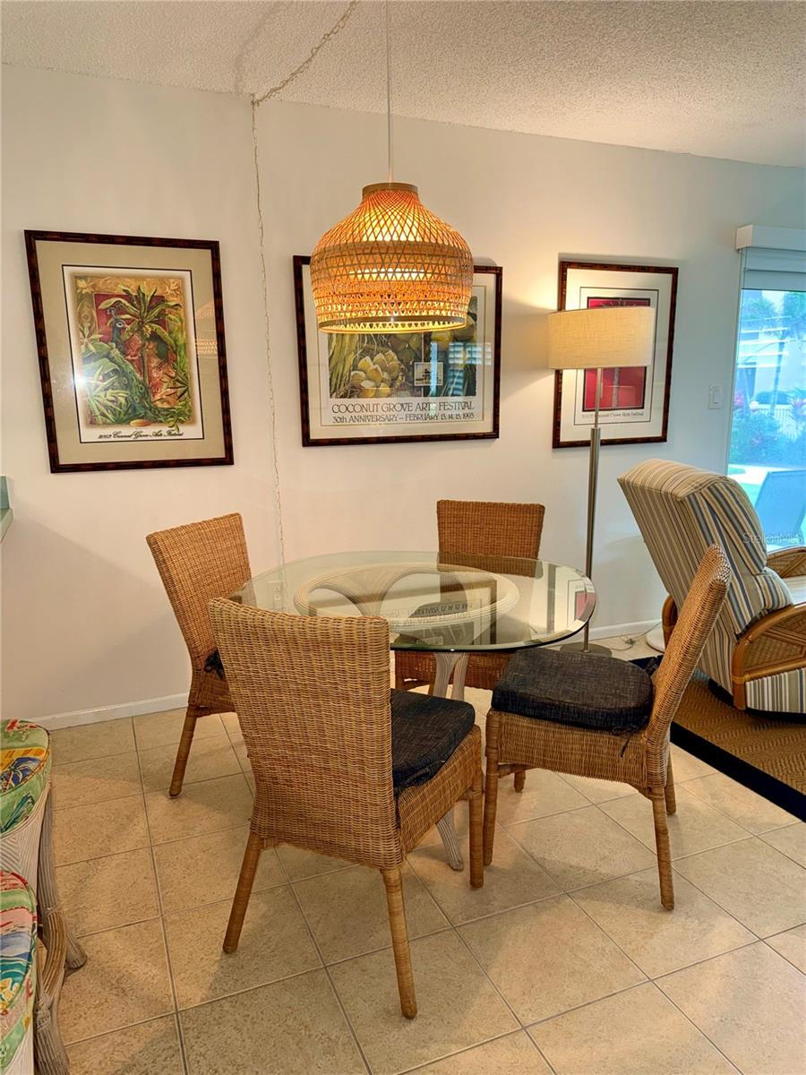 Image 18 of 40 For 4811 Saxon Drive B101