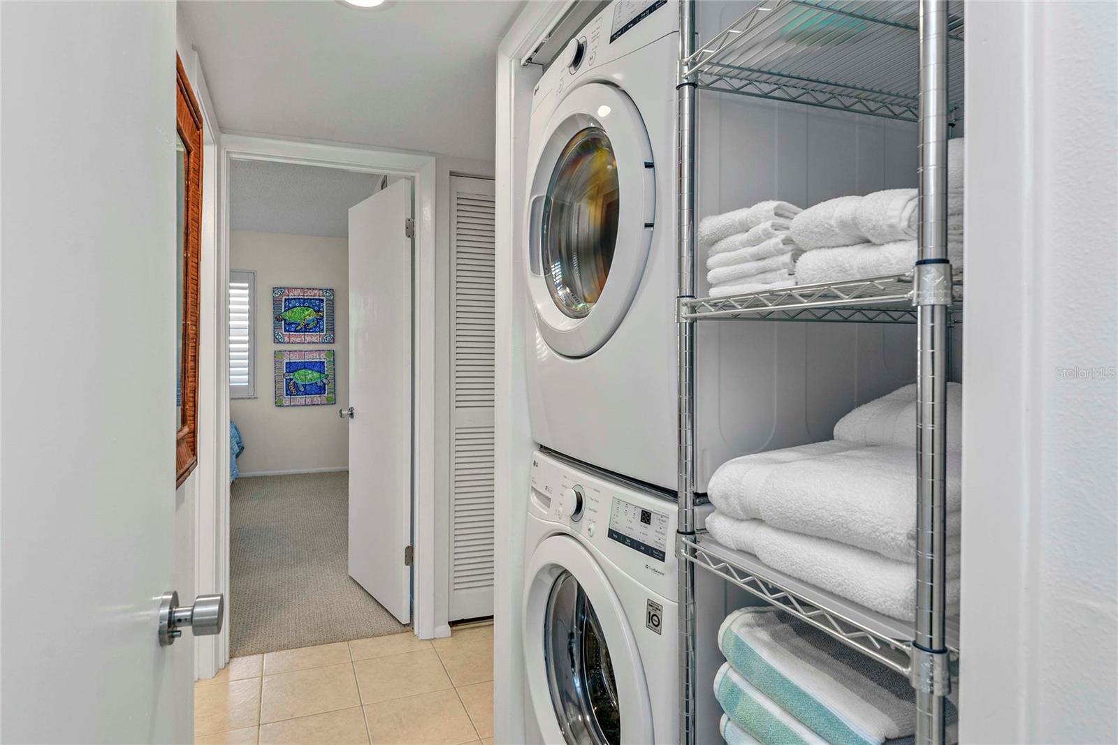 Image 27 of 40 For 4811 Saxon Drive B101