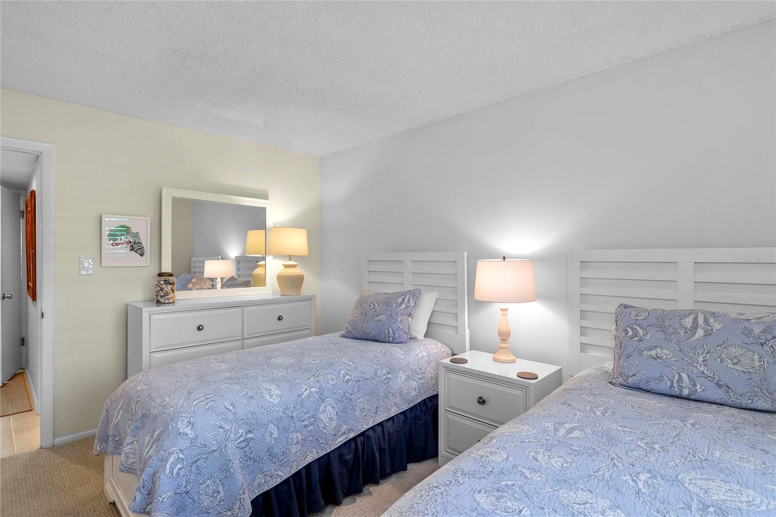 Image 30 of 40 For 4811 Saxon Drive B101