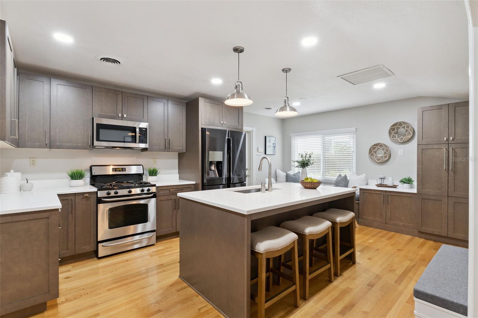 Image 5 of 31 For 1742 Gay Drive