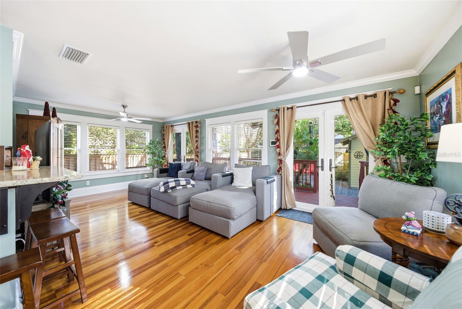 Image 19 of 52 For 29 Brown Avenue