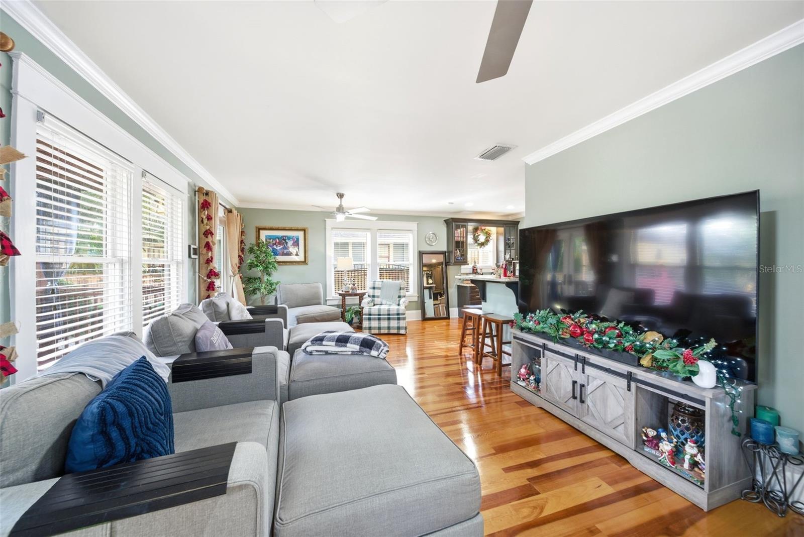 Image 20 of 52 For 29 Brown Avenue