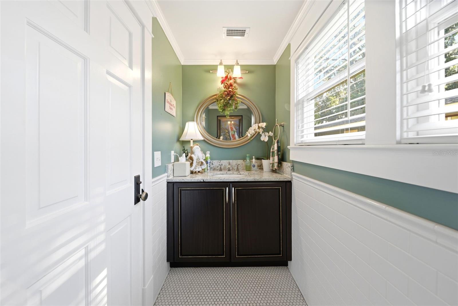 Image 22 of 52 For 29 Brown Avenue