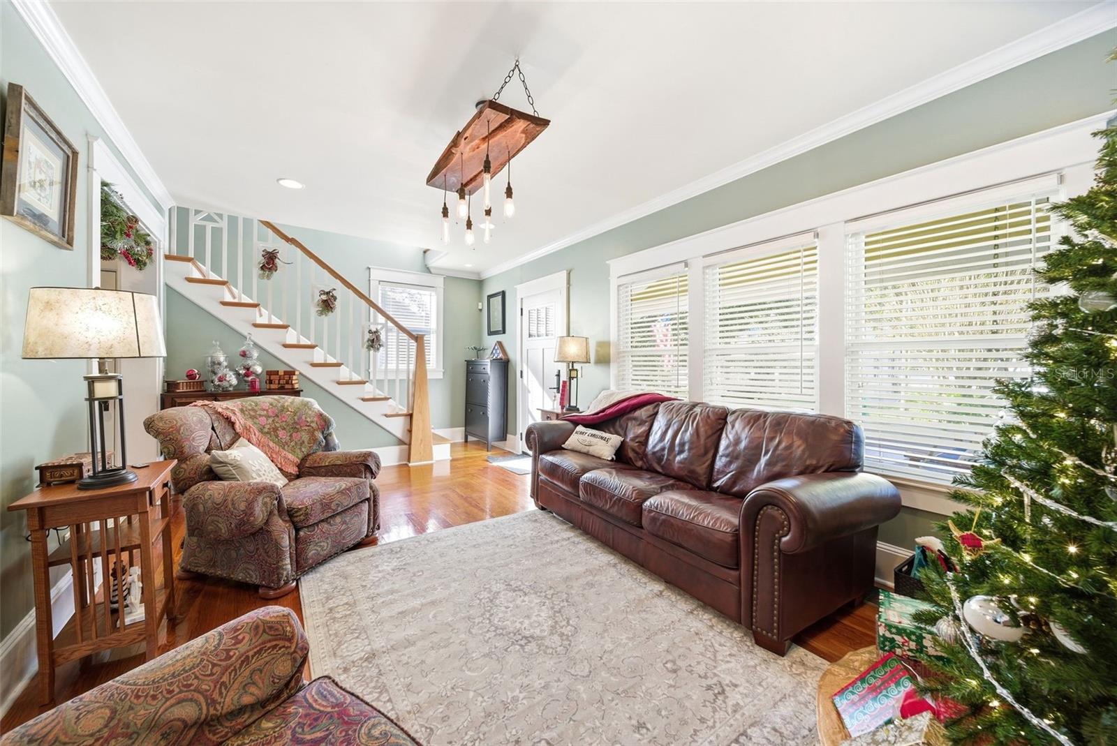 Image 23 of 52 For 29 Brown Avenue