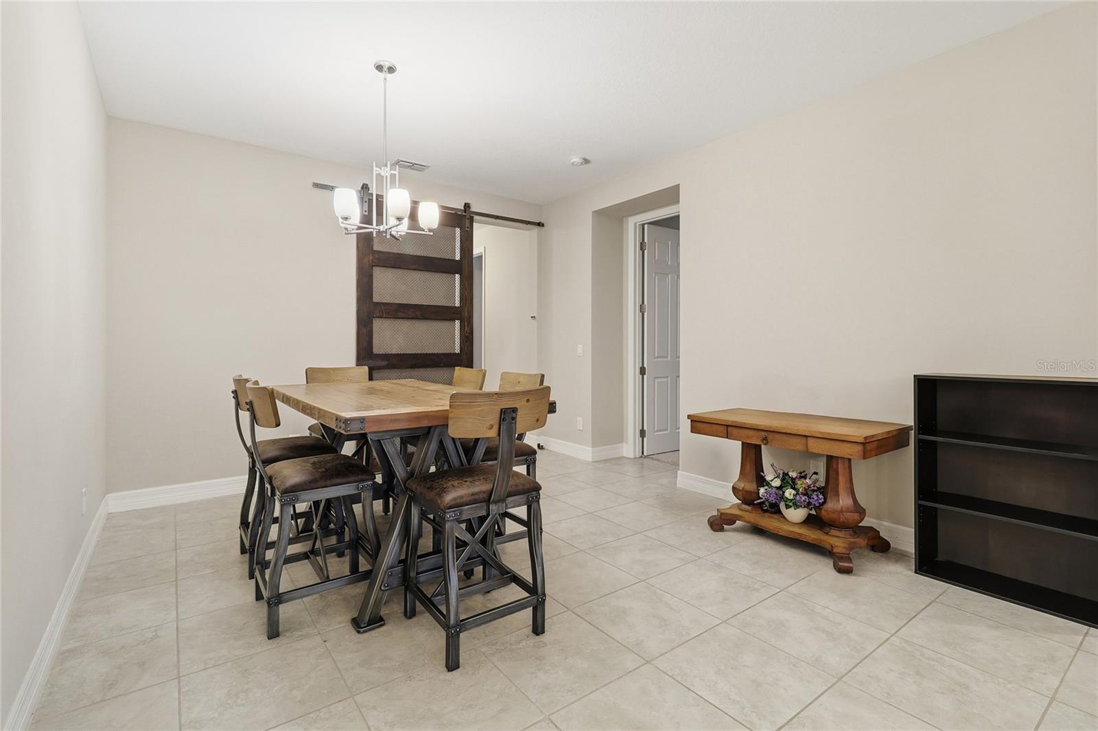 Image 13 of 47 For 2349 Oxmoor Drive