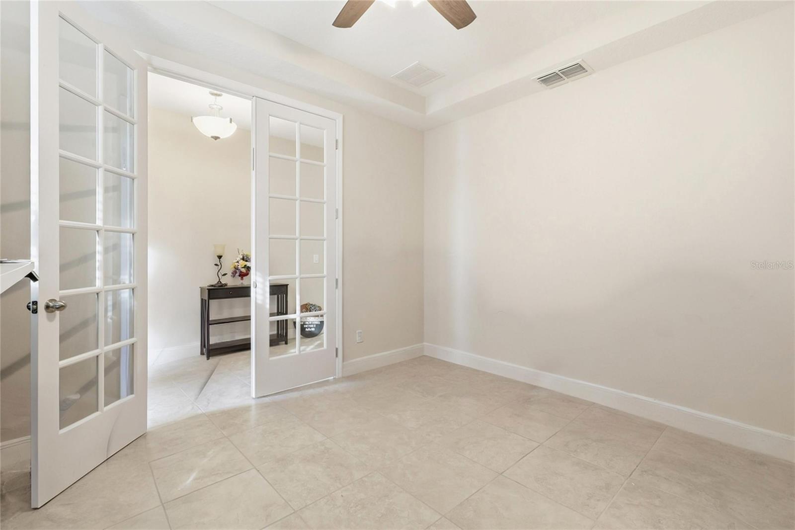 Image 14 of 47 For 2349 Oxmoor Drive