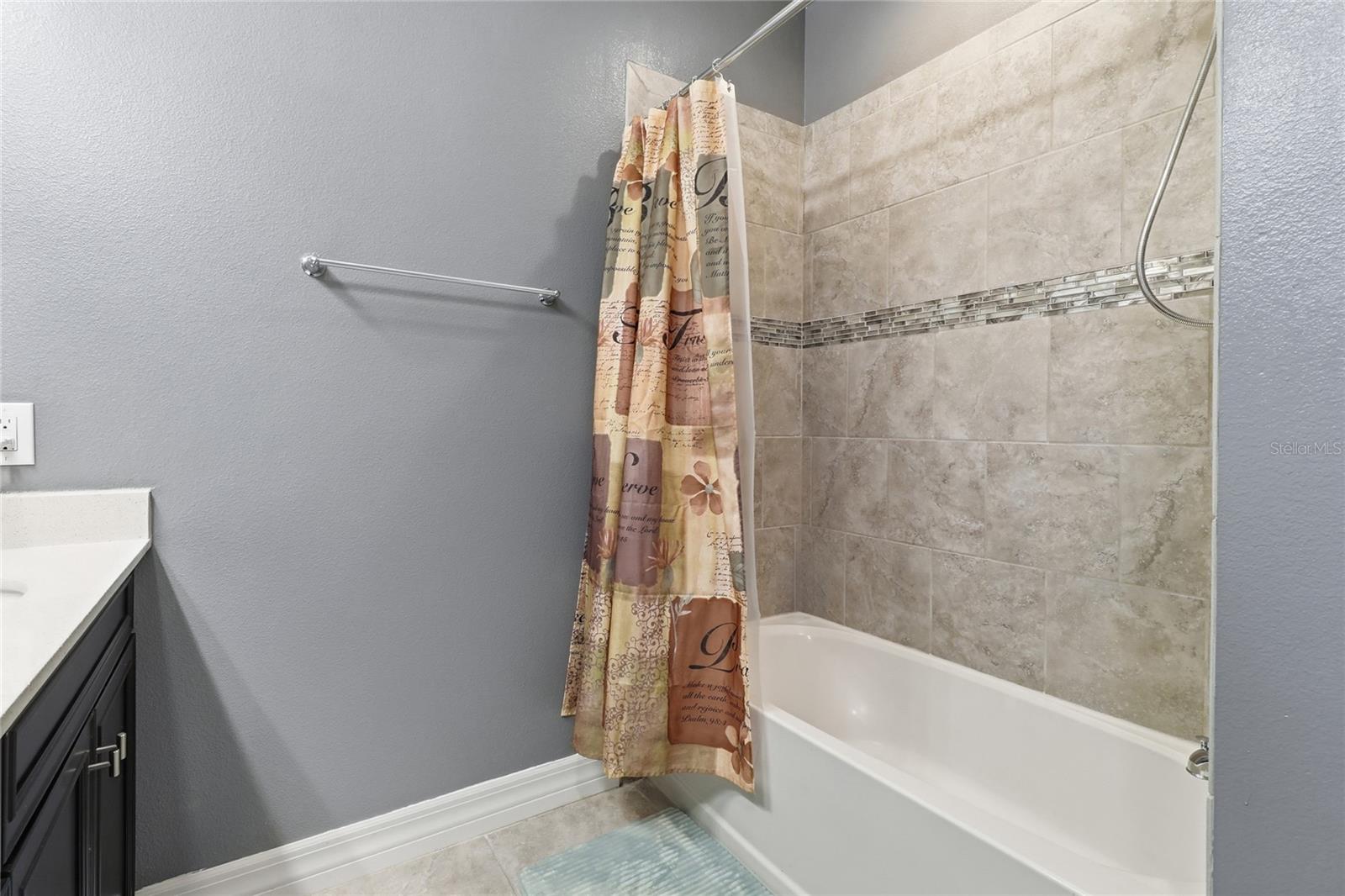 Image 22 of 47 For 2349 Oxmoor Drive