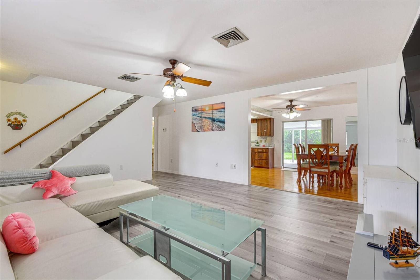 Image 10 of 22 For 4831 Greenleaf Road