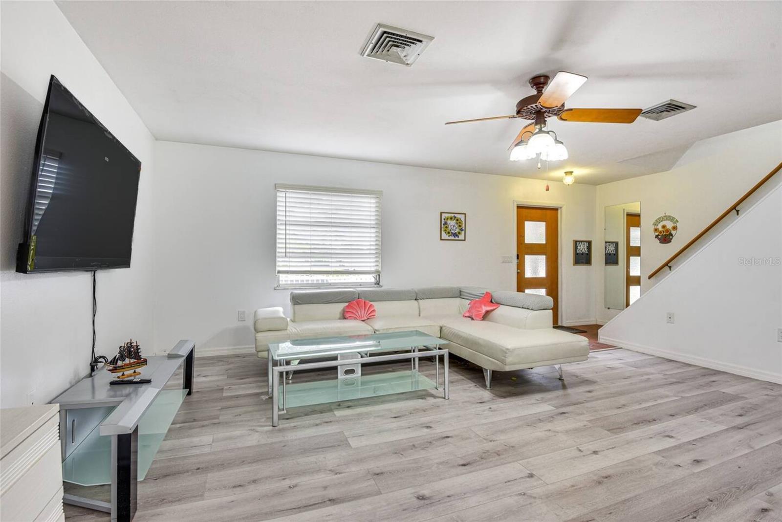 Image 9 of 22 For 4831 Greenleaf Road