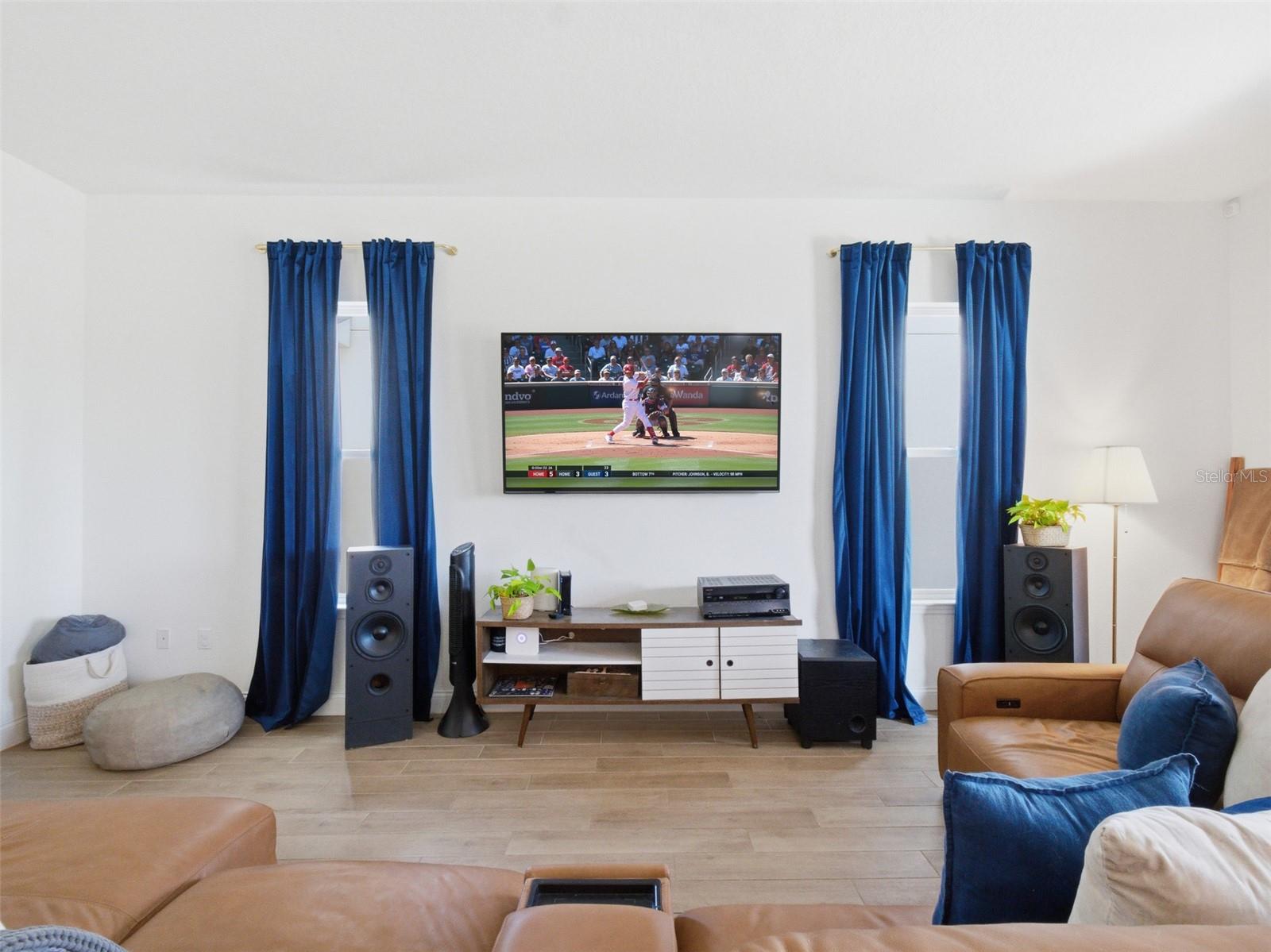 Image 15 of 39 For 712 Reflection Lake Drive