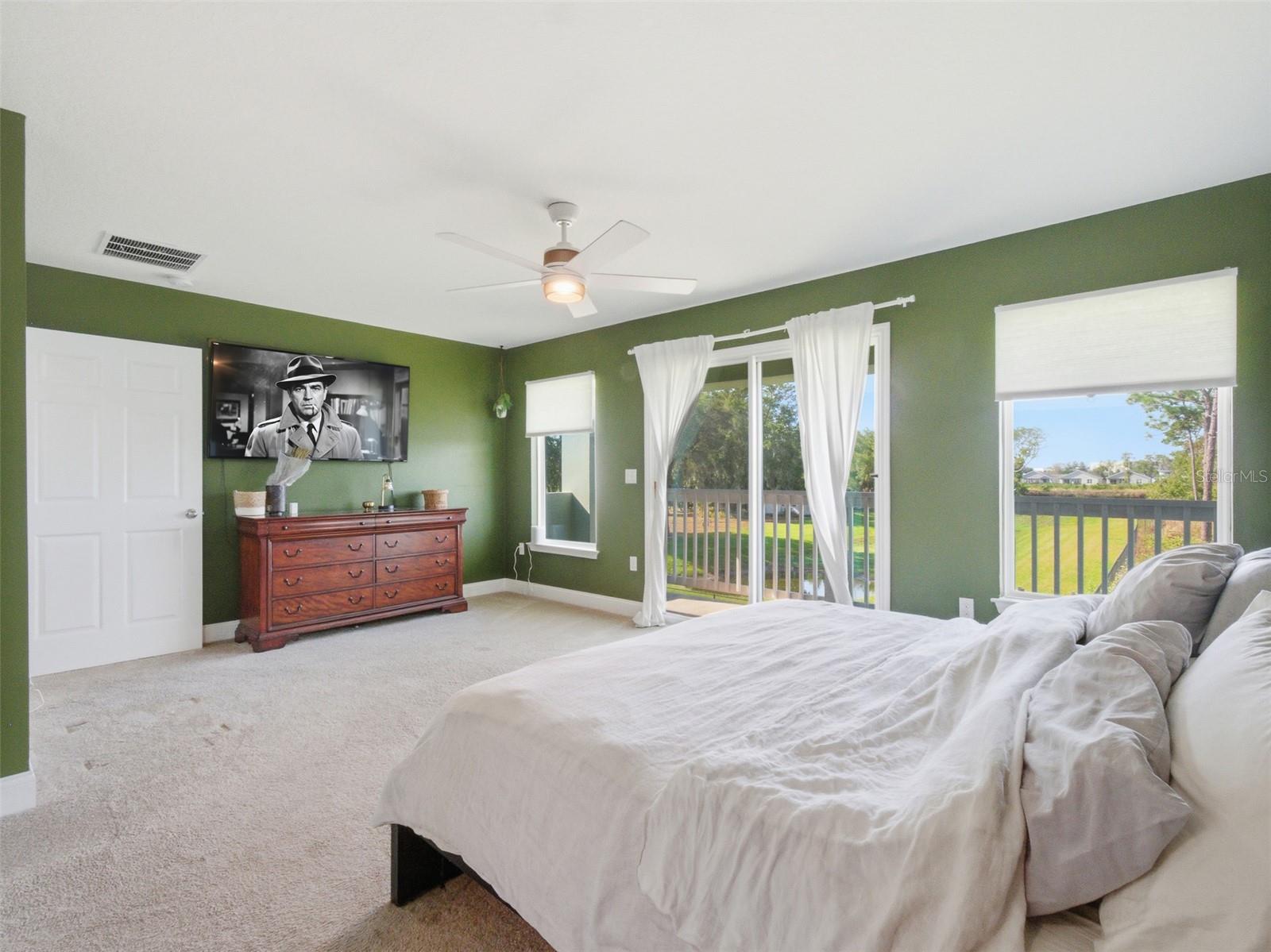 Image 20 of 39 For 712 Reflection Lake Drive