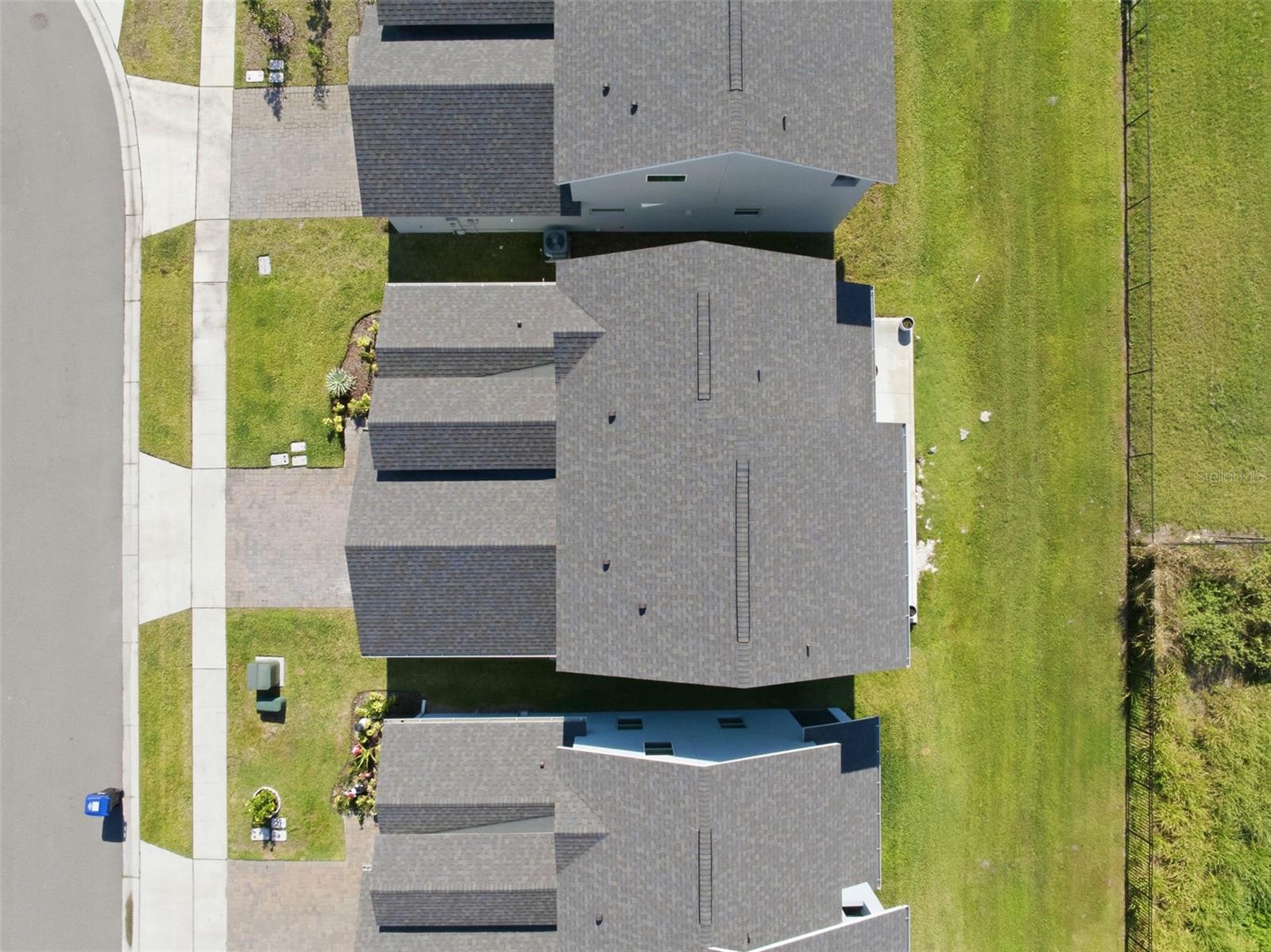 Image 36 of 39 For 712 Reflection Lake Drive