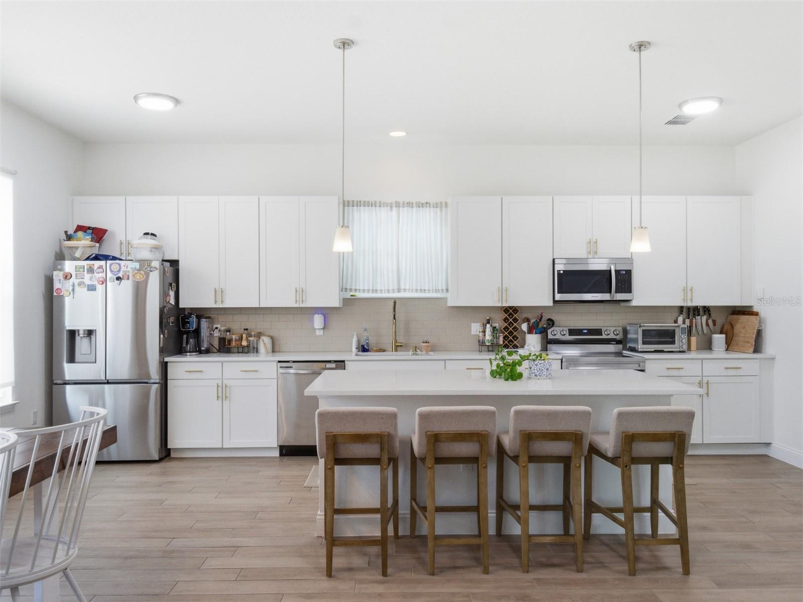 Image 7 of 39 For 712 Reflection Lake Drive