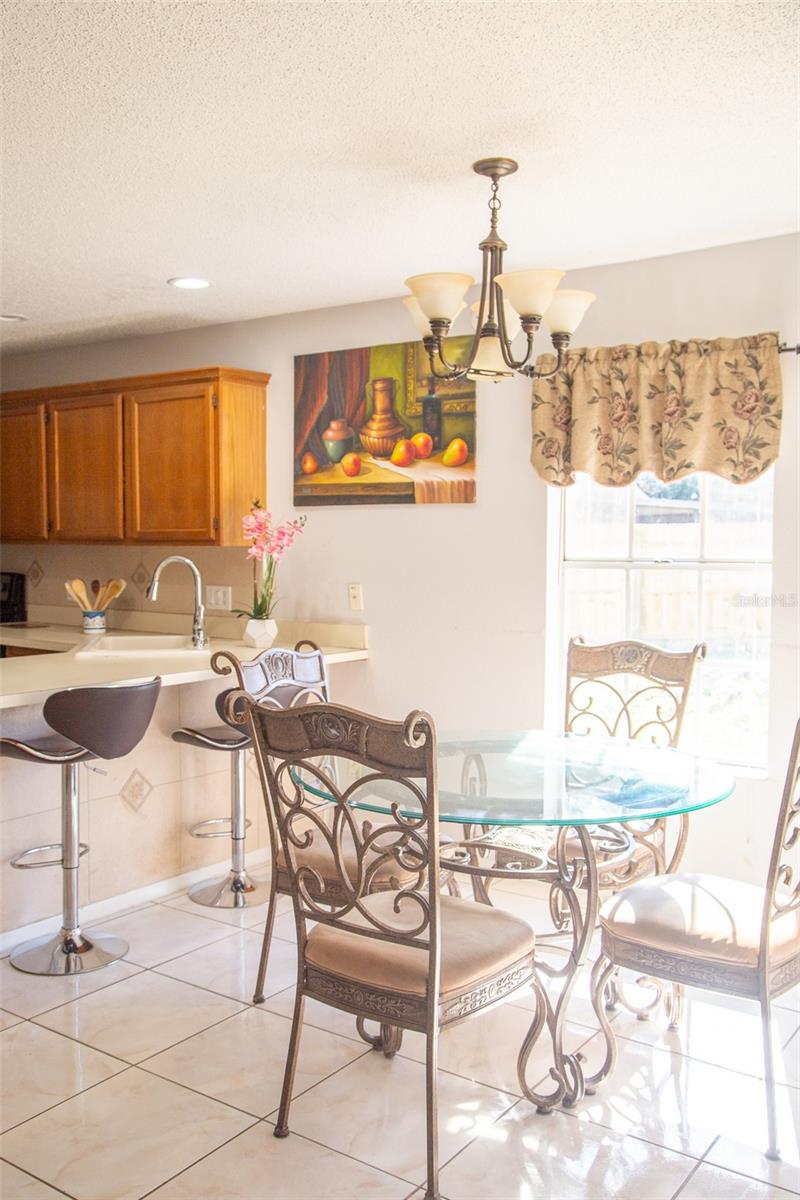 Image 12 of 54 For 618 Berks Court