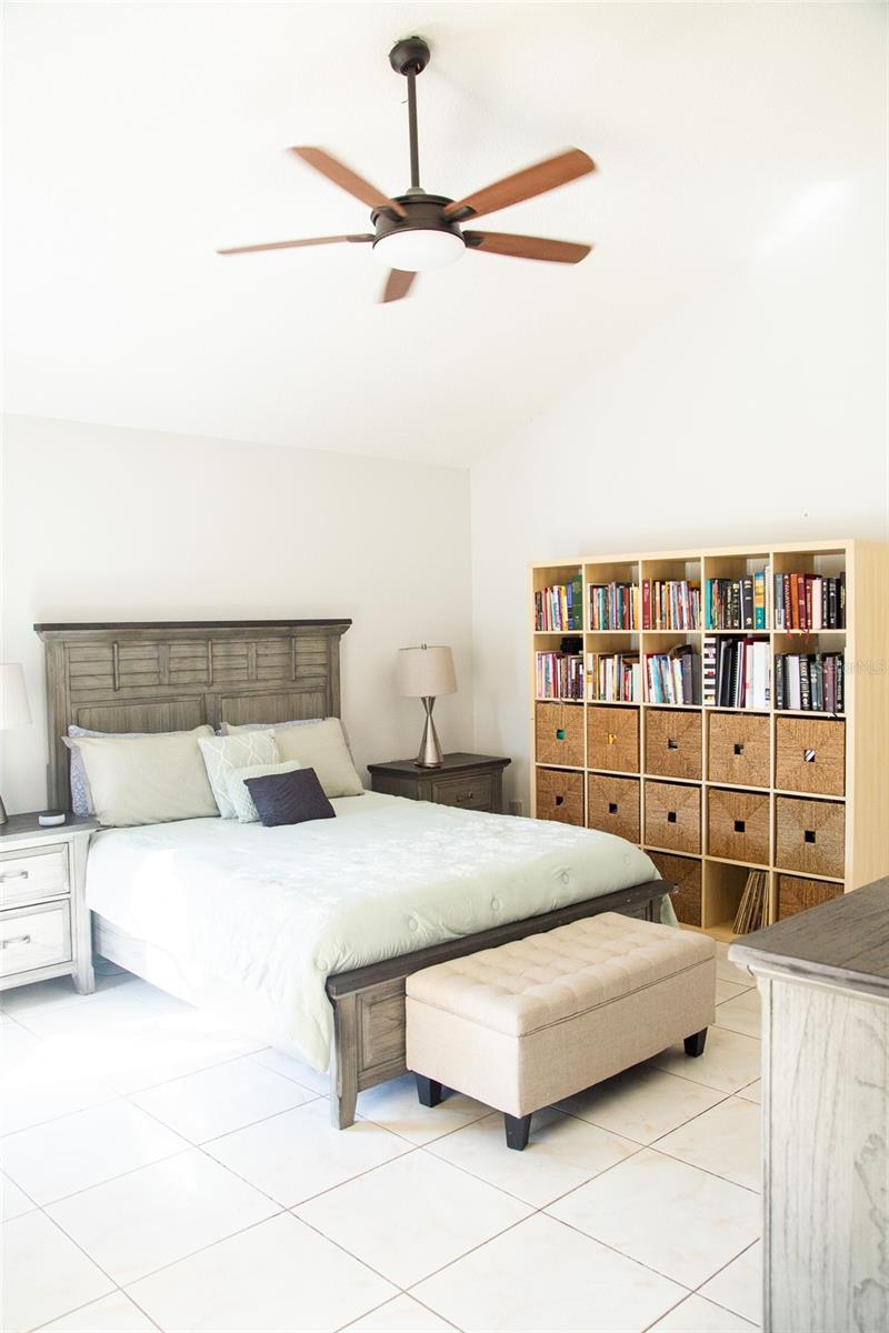 Image 29 of 54 For 618 Berks Court