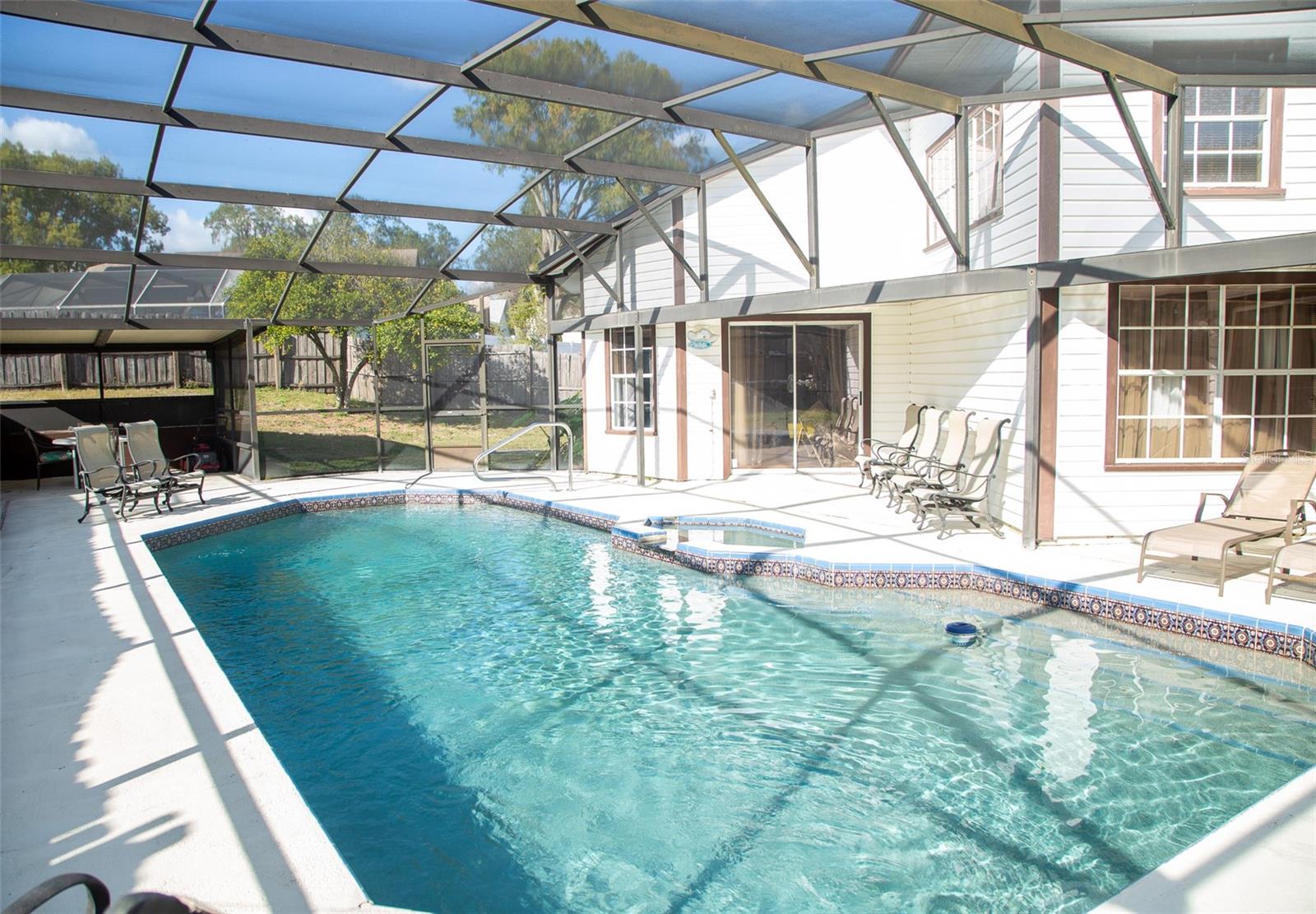 Image 46 of 54 For 618 Berks Court