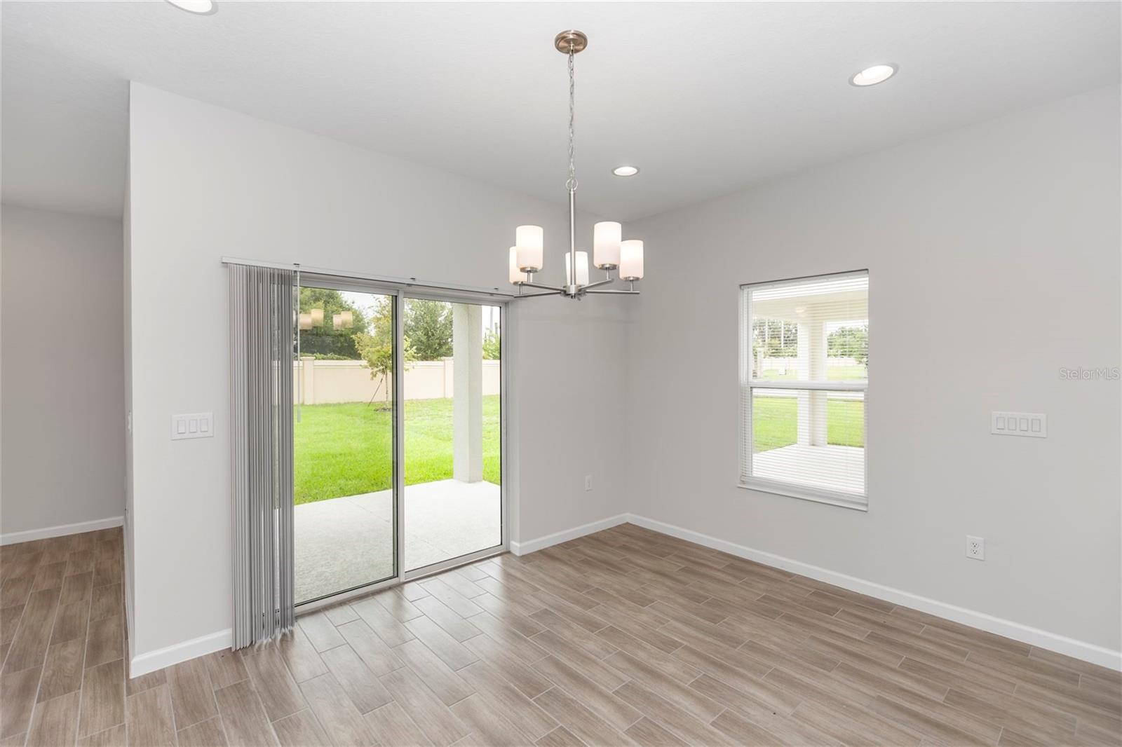 Image 18 of 42 For 3509 Yarian Drive