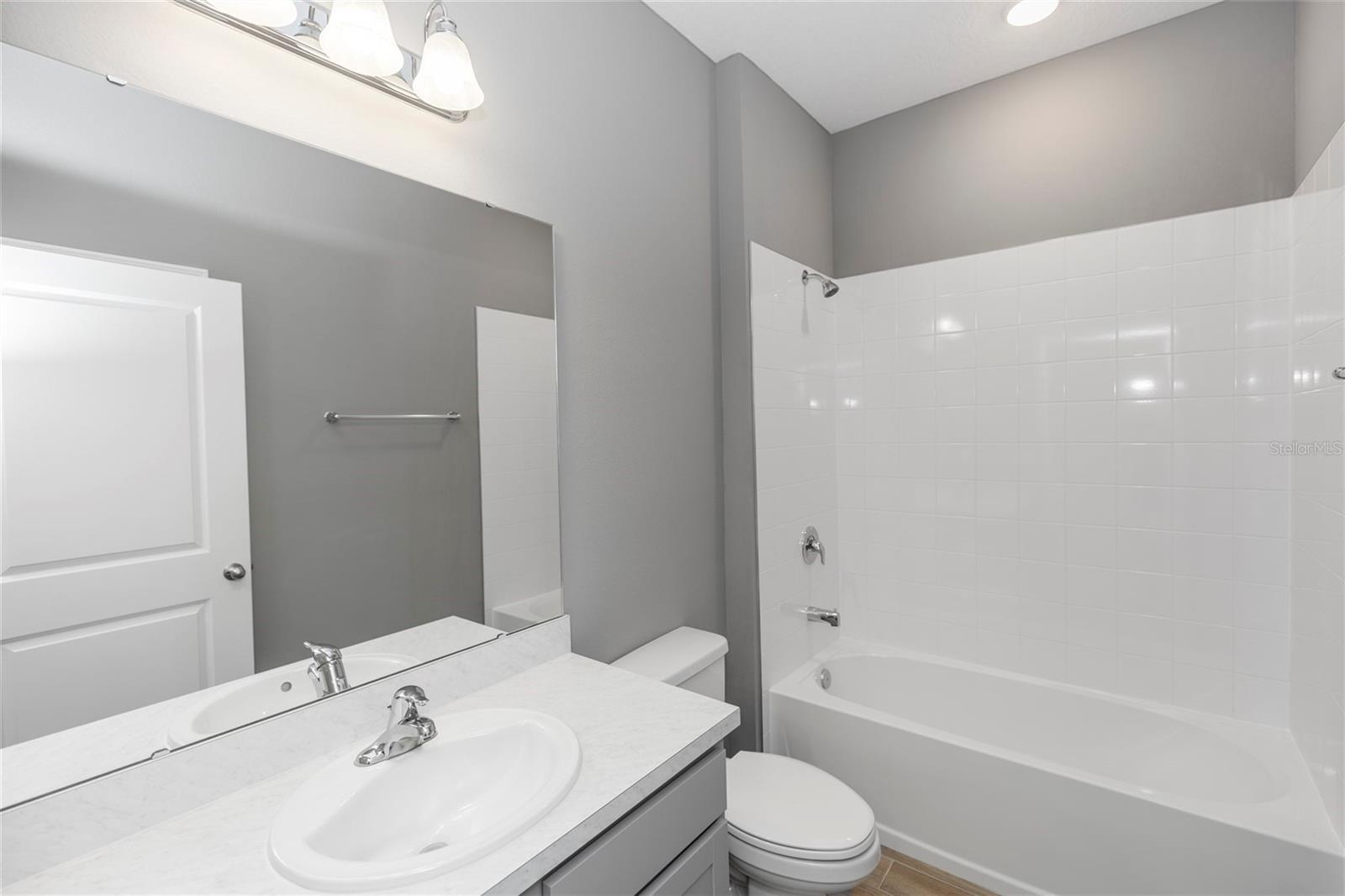 Image 28 of 42 For 3509 Yarian Drive