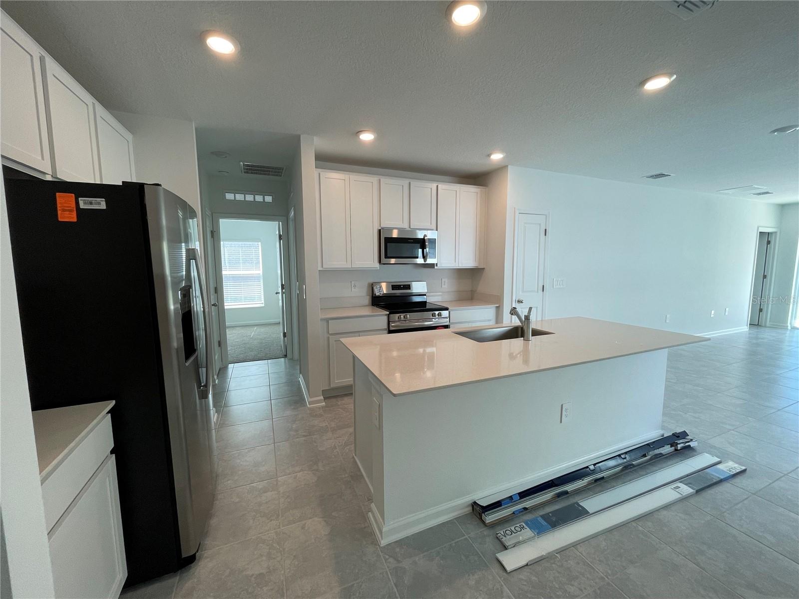 Image 11 of 31 For 4343 Twisted Twig Bend