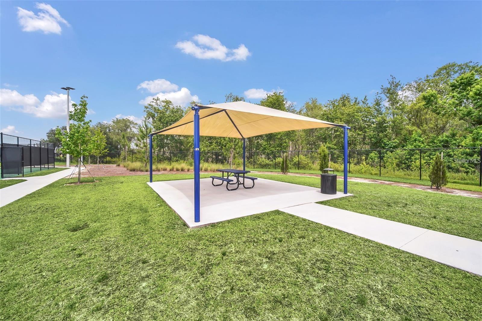 Image 29 of 31 For 4343 Twisted Twig Bend