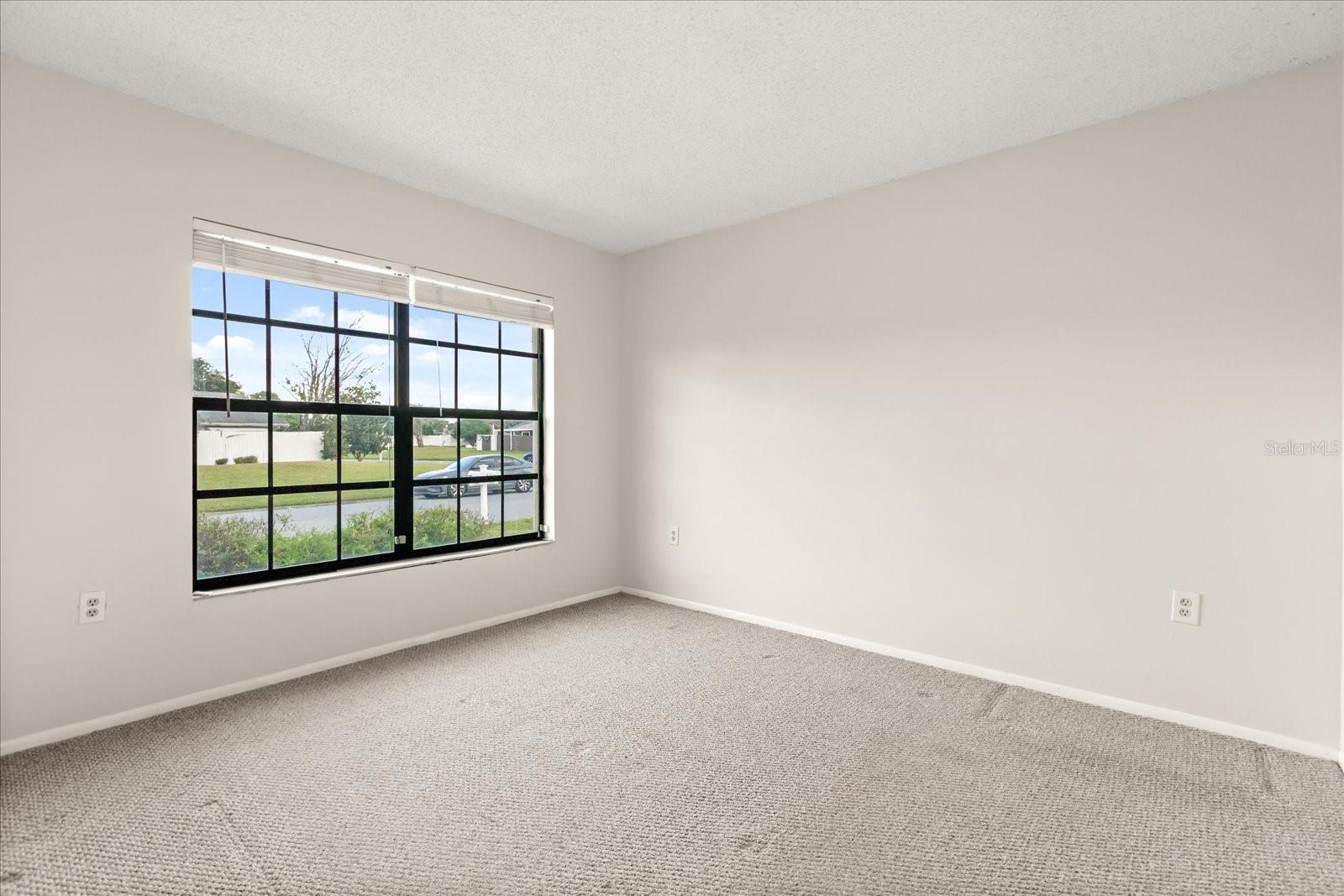 Image 14 of 39 For 2674 Shadybranch Drive