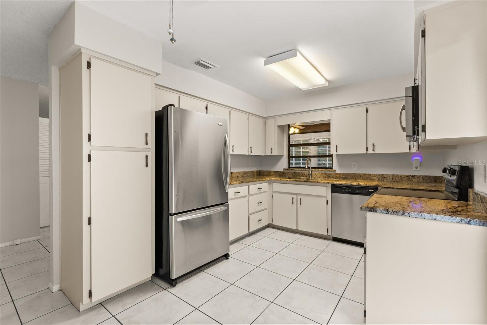 Image 19 of 39 For 2674 Shadybranch Drive