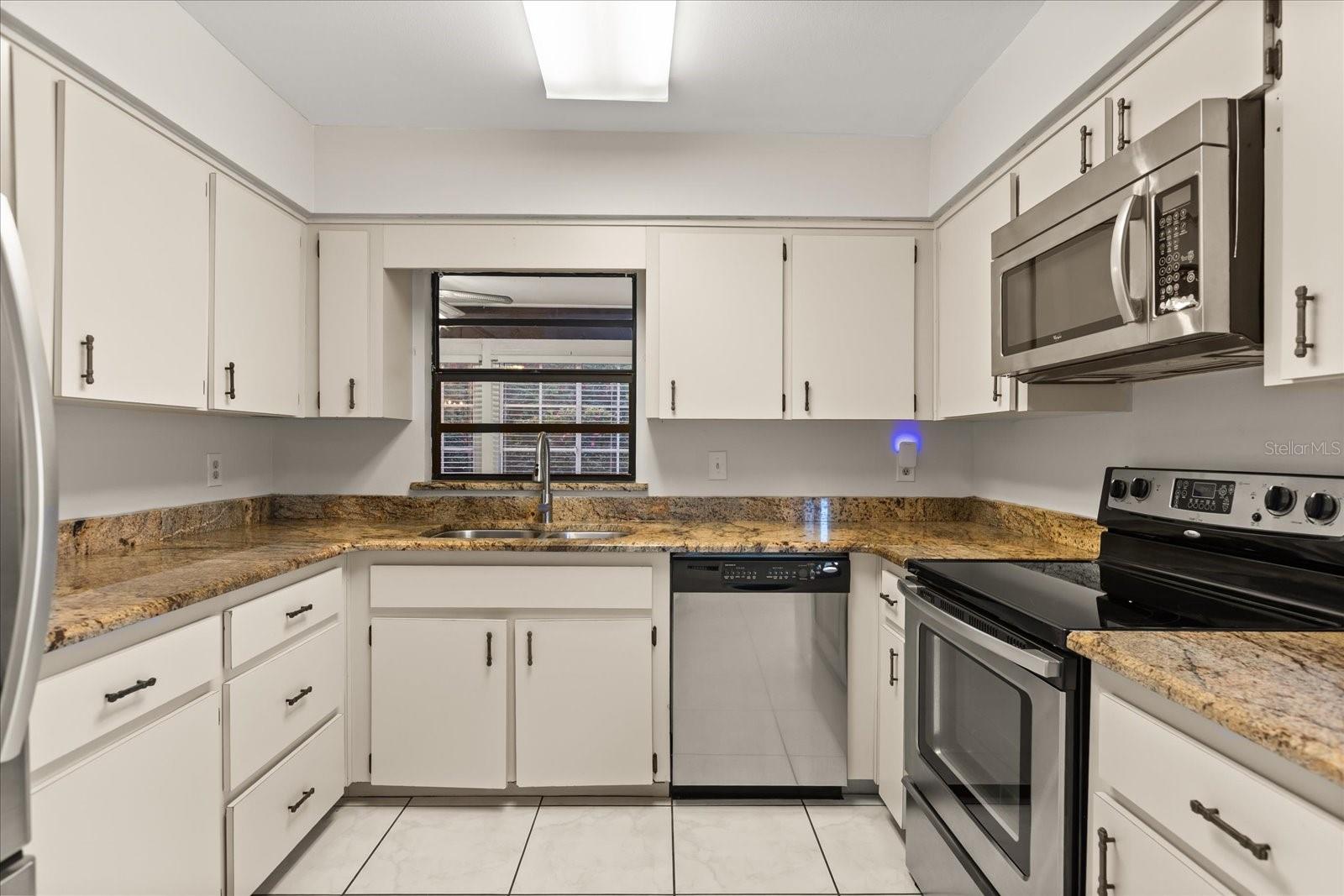 Image 20 of 39 For 2674 Shadybranch Drive