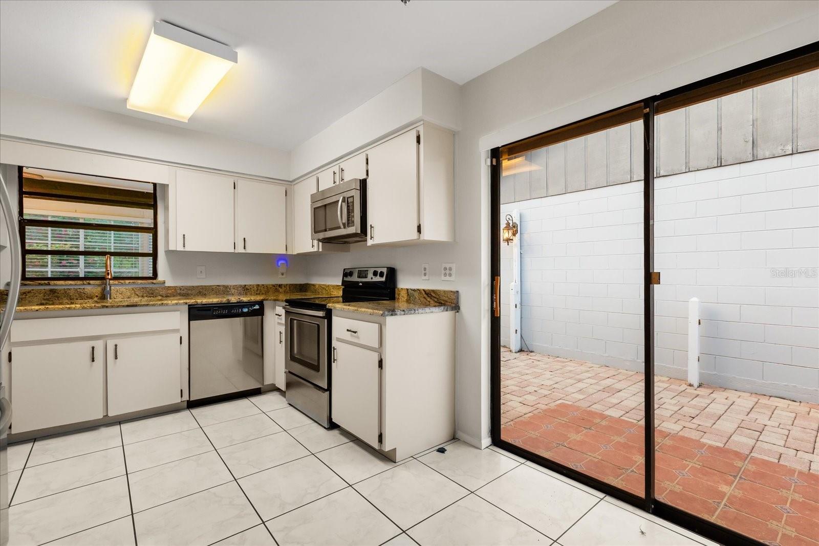 Image 21 of 39 For 2674 Shadybranch Drive