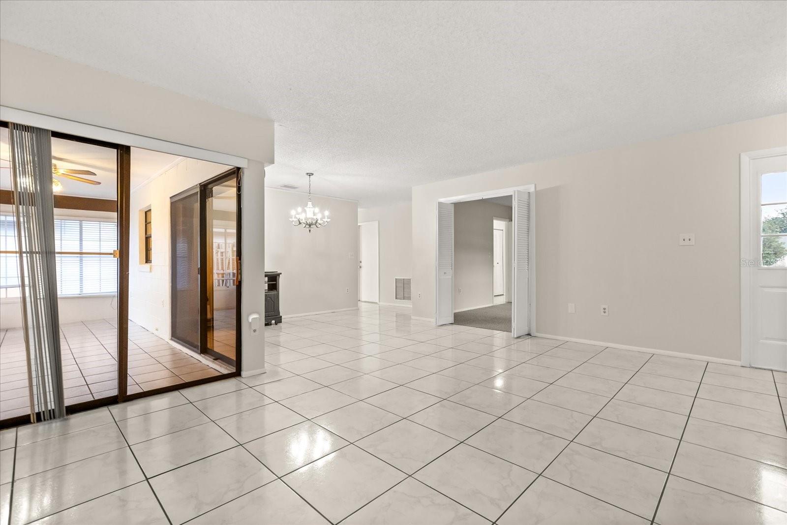 Image 8 of 39 For 2674 Shadybranch Drive