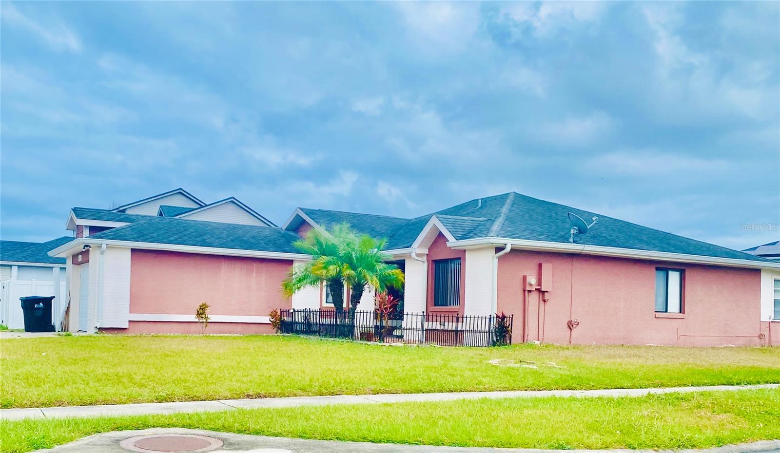 Image 3 of 24 For 378 Chicago Woods Circle