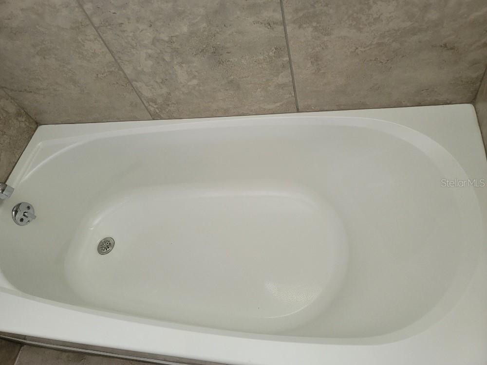 Image 18 of 23 For 2310 Prime Circle B