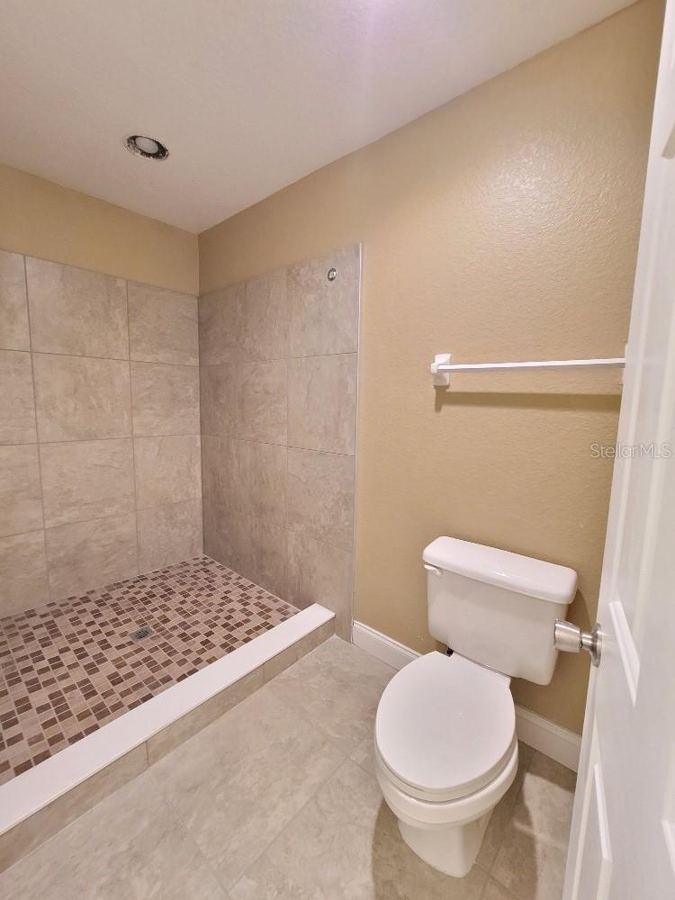 Image 21 of 23 For 2310 Prime Circle B