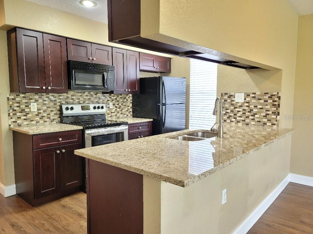 Image 5 of 23 For 2310 Prime Circle B